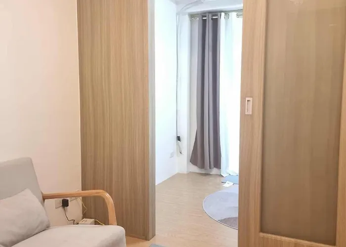 953 D Shore 1 Hotel